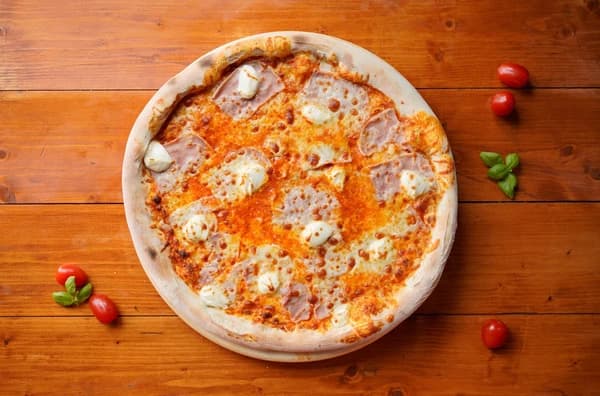 23. Pizza Speciál