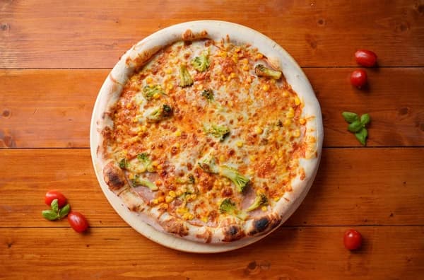 24. Pizza Americana